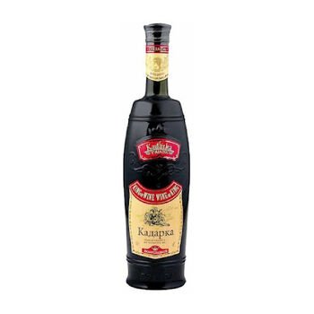 Vino červen&eacute; sladk&eacute; Kadarka